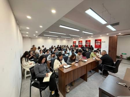 河南永安文旅集團(tuán)召開(kāi)月度全體員工例會(huì) 凝心聚力賦能發(fā)展
